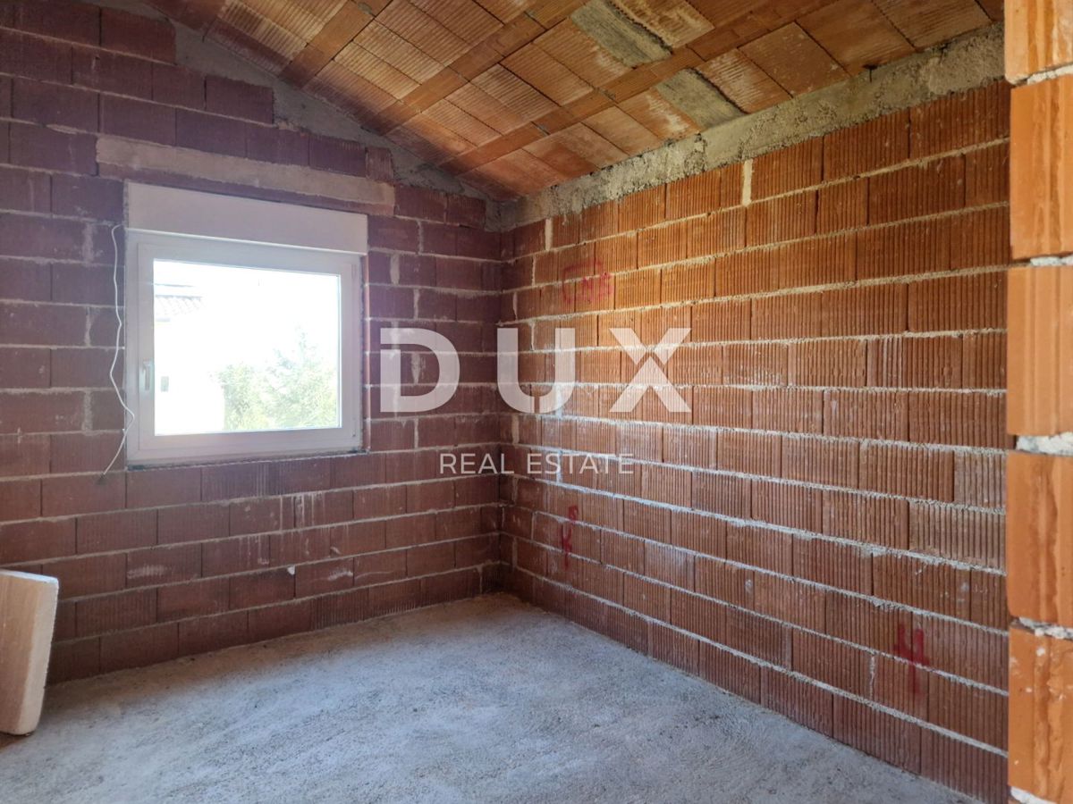 ISTRIA, LABIN - Casa con piscina in costruzione