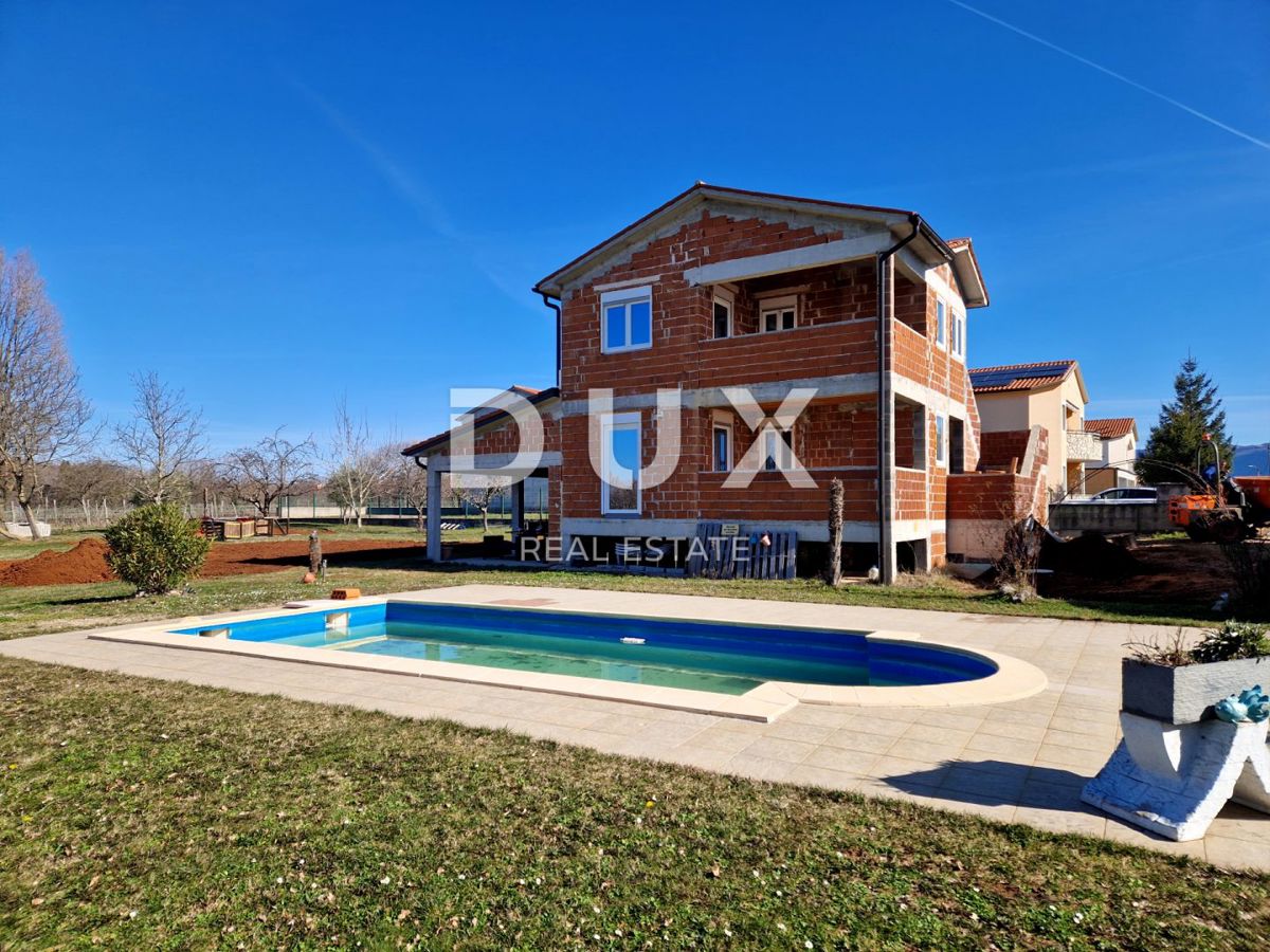 ISTRIA, LABIN - Casa con piscina in costruzione