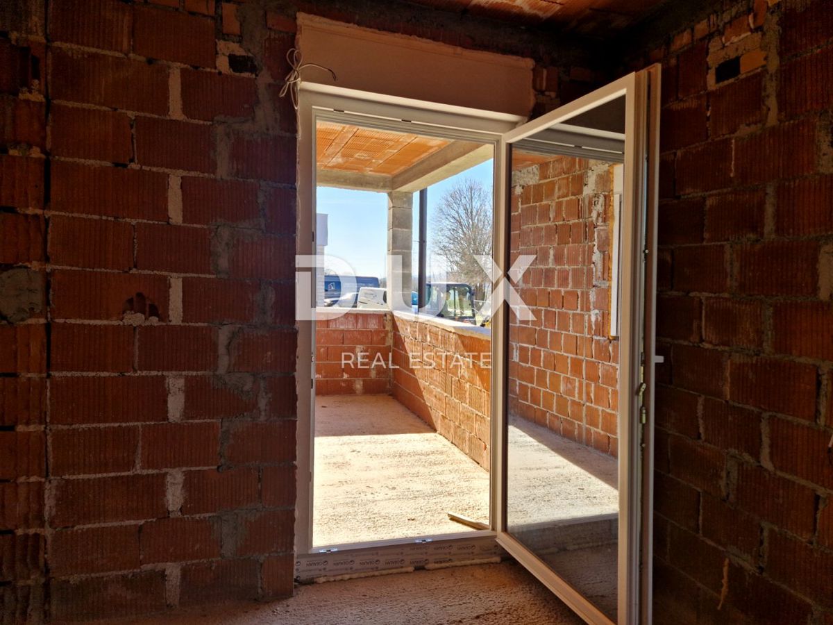 ISTRIA, LABIN - Casa con piscina in costruzione