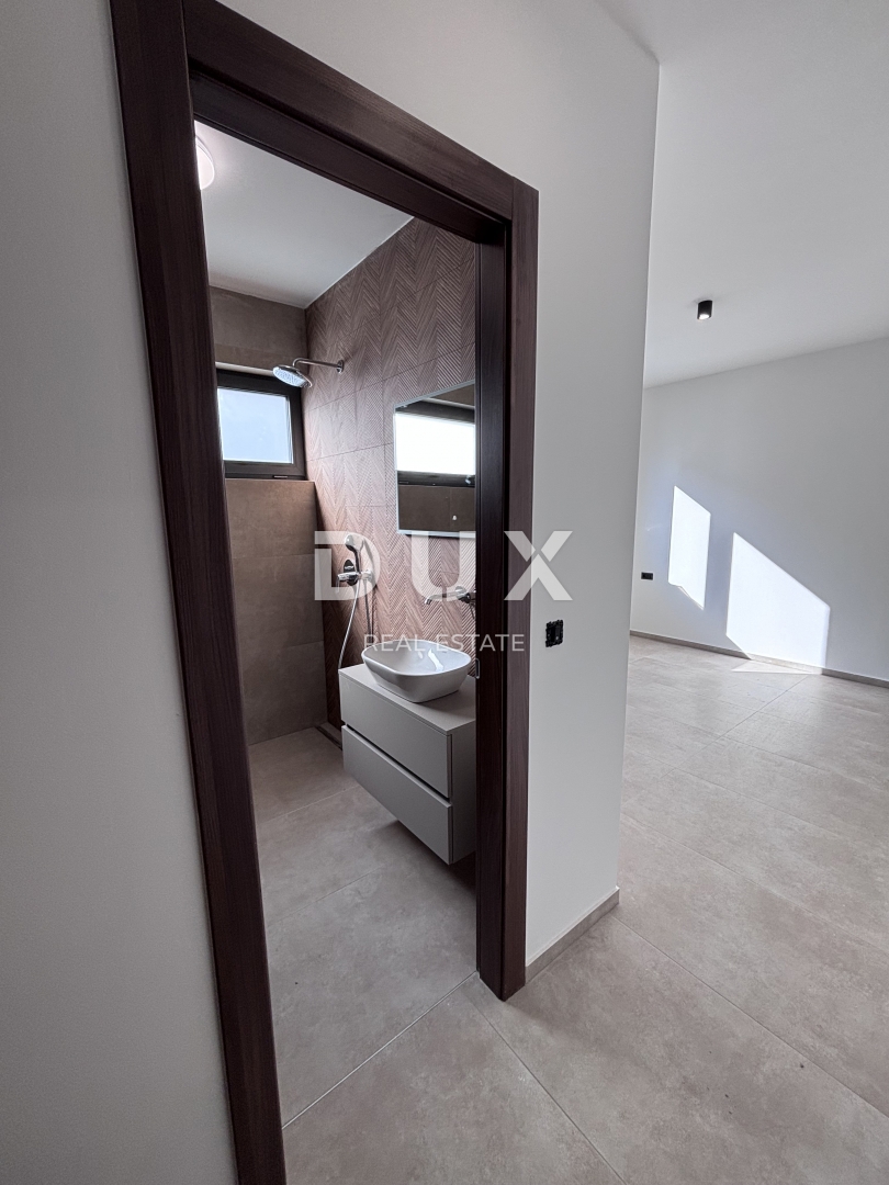 ZARA, KOŽINO - Bellissimo appartamento a 100 metri dalla spiaggia con vista panoramica sul mare e sulle isole dell'arcipelago di Zara! S2
