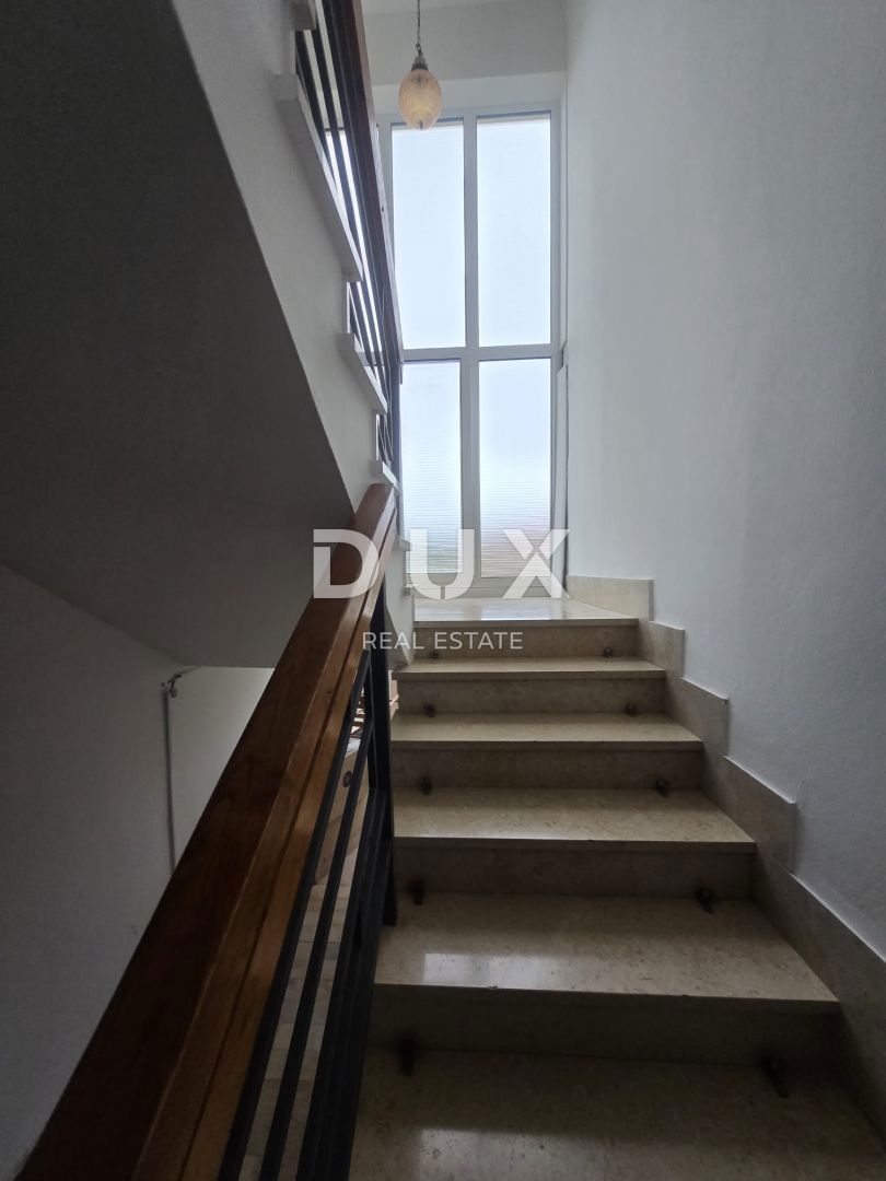 MALI LOŠINJ - CASA in posizione tranquilla, una rarità sul mercato
