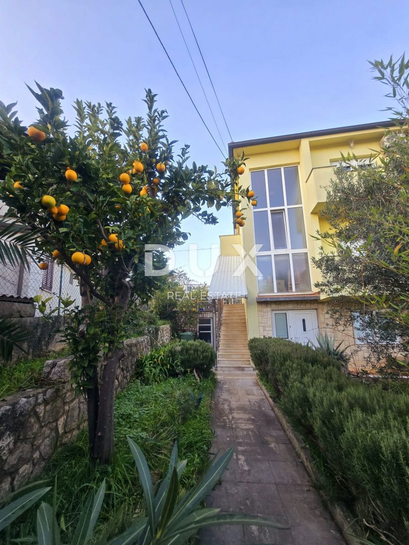 MALI LOŠINJ - CASA in posizione tranquilla, una rarità sul mercato