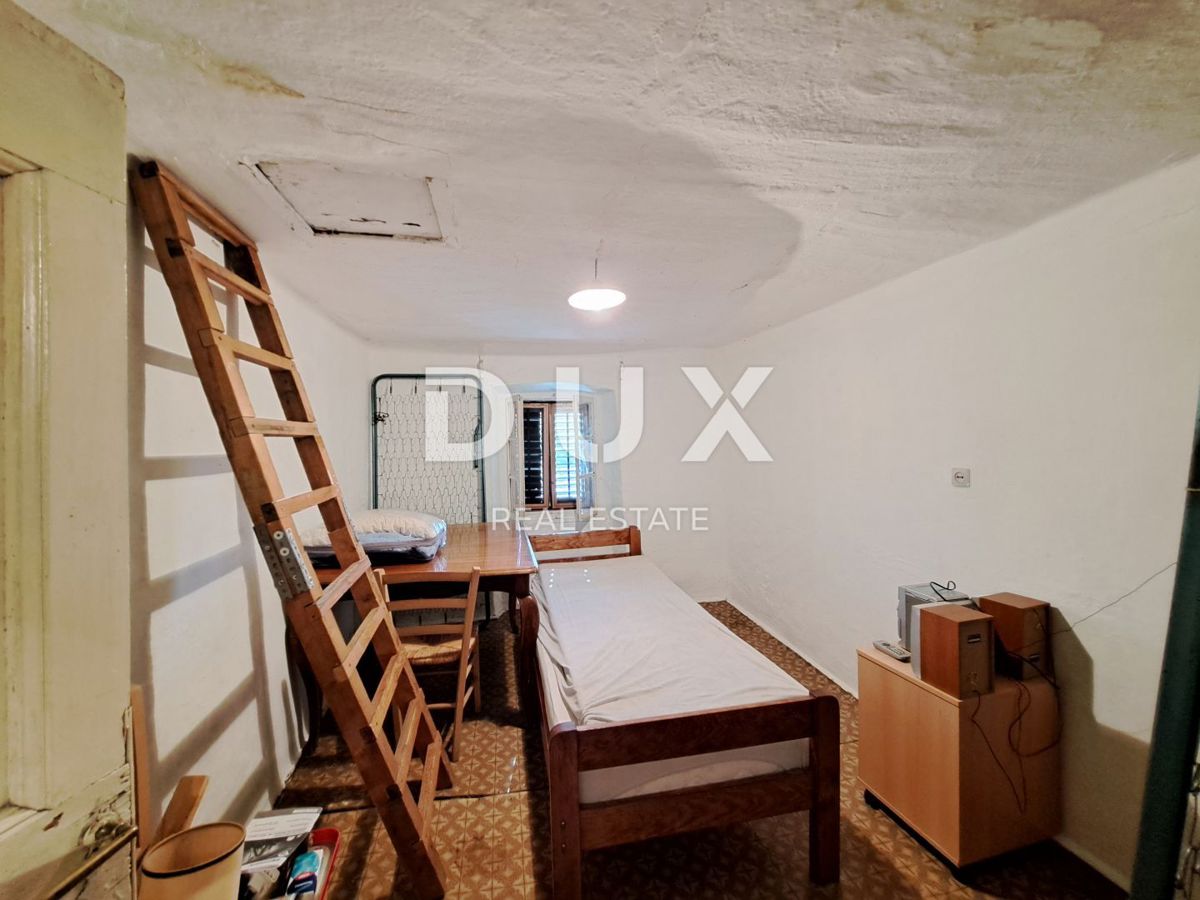 ISTRIA, GROŽNJAN, DINTORNI - casa antica da ristrutturare in ottima posizione