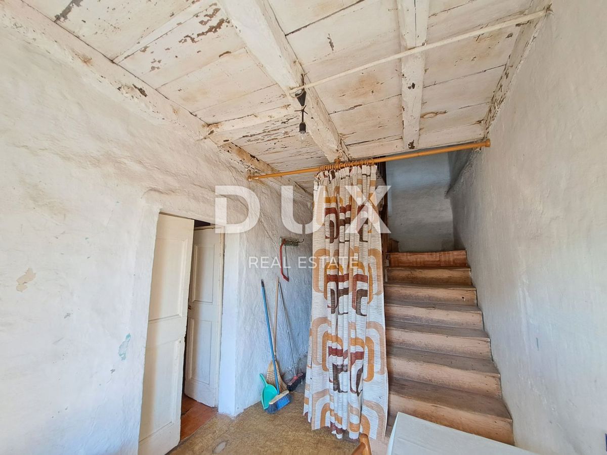 ISTRIA, GROŽNJAN, DINTORNI - casa antica da ristrutturare in ottima posizione