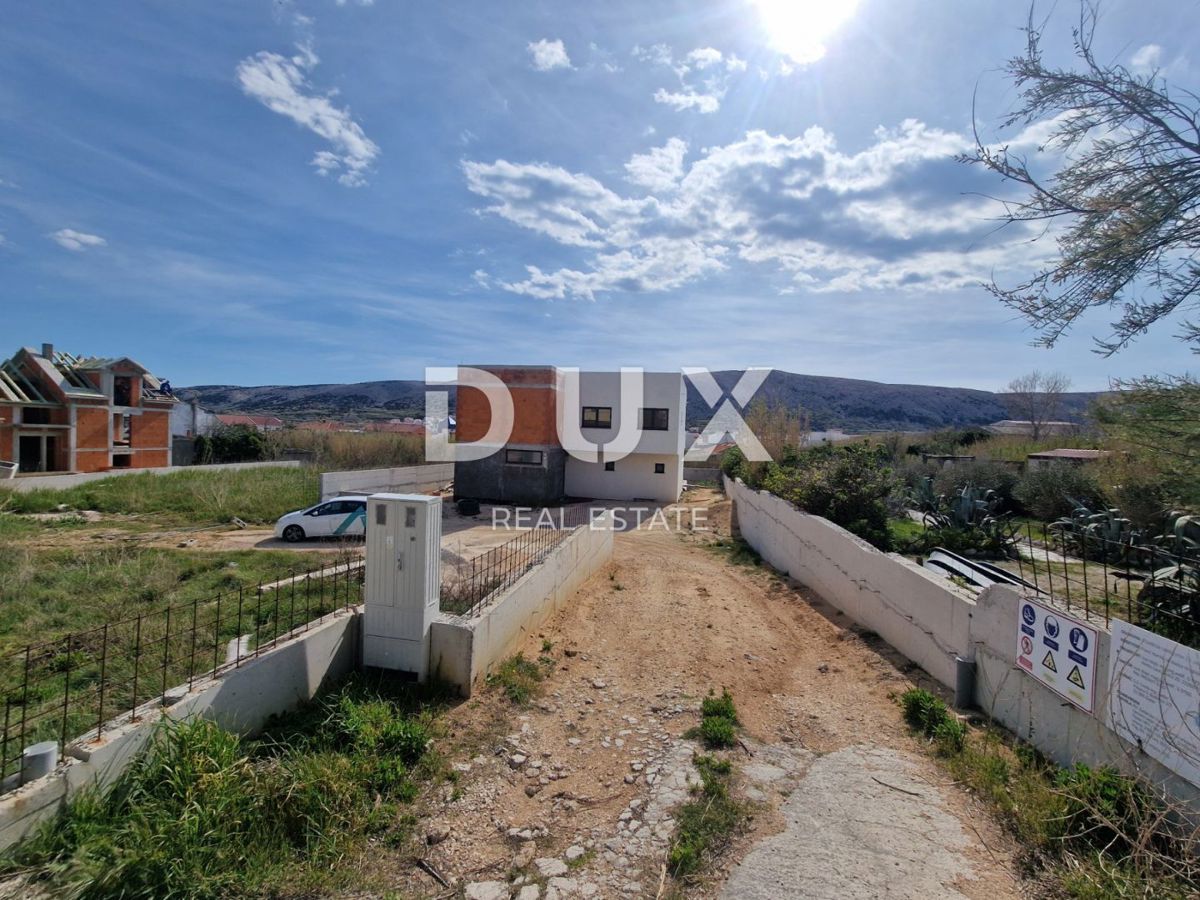 ISOLA DI PAG, CITTÀ DI PAG - Villa con piscina in costruzione