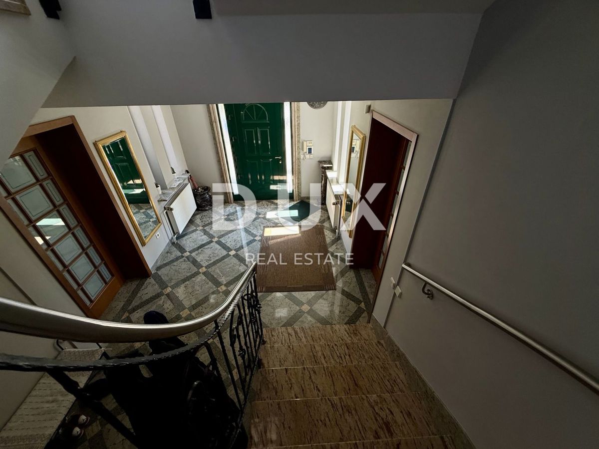 SAMOBOR, CENTRO - bellissima casa con ampio giardino!