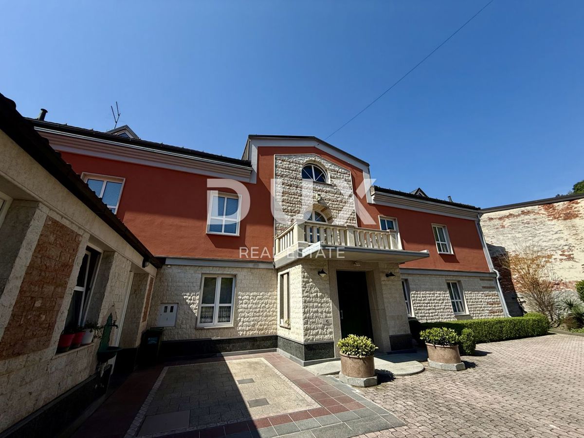 SAMOBOR, CENTRO - bellissima casa con ampio giardino!