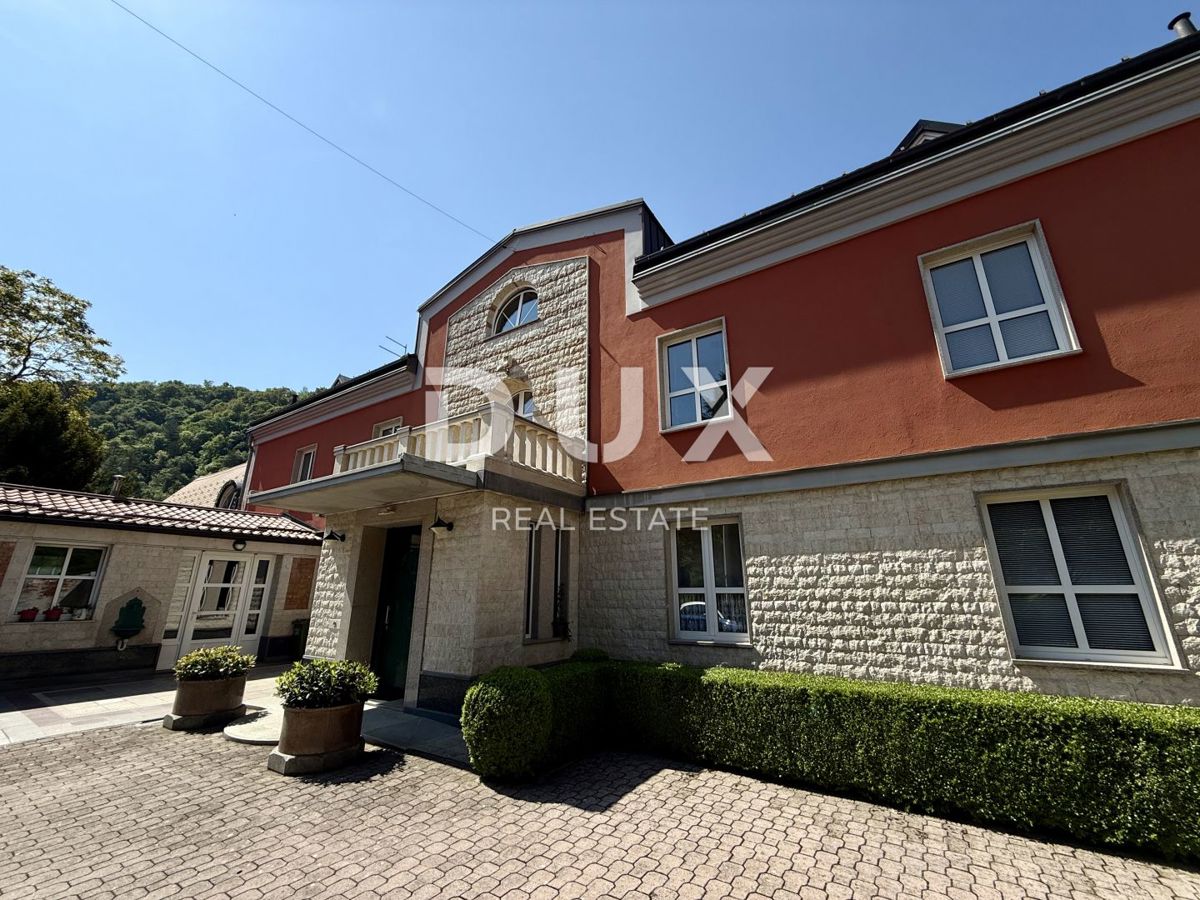 SAMOBOR, CENTRO - bellissima casa con ampio giardino!