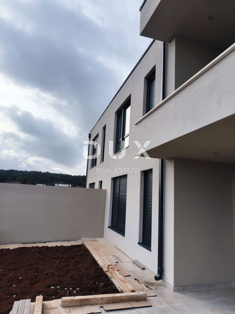 ISTRIA, LIŽNJAN - Appartamento in un nuovo edificio con giardino! VICINO AL MARE! PRONTO PER ABITARE!