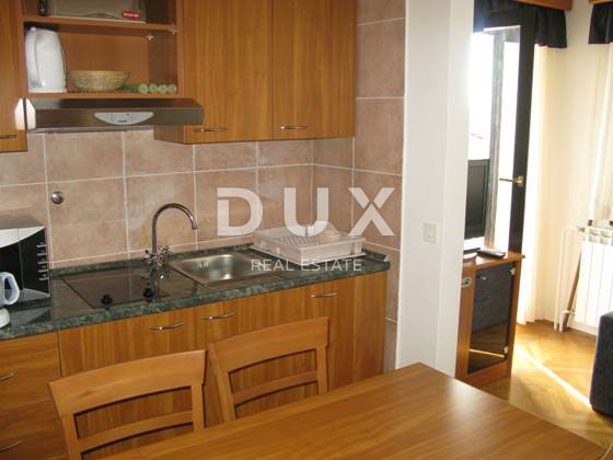 ISOLA DI RAB, BARBAT - villa con 5 appartamenti e piscina