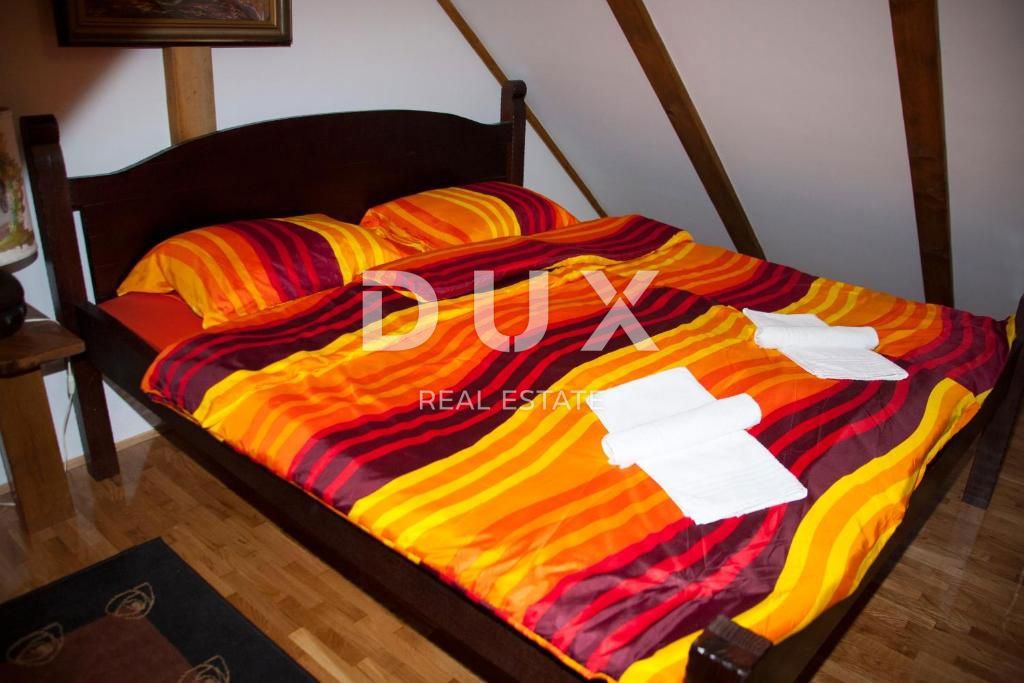 LUSSO A ZAGORJE - DUE CASE, PISCINA, JACUZZI, SAUNA, ENOTECA - UN'OASI DI PRIVACY A SOLI 35 MINUTI DA ZAGABRIA!