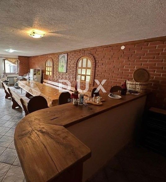 GOSPIĆ, BUŽIM - casa con ampio giardino, ideale per il turismo