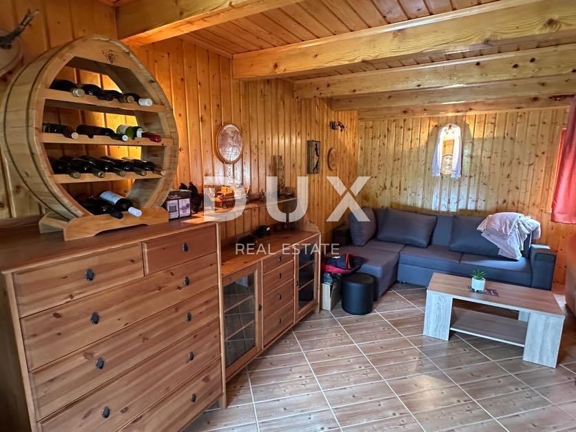 GOSPIĆ, BUŽIM - casa con ampio giardino, ideale per il turismo
