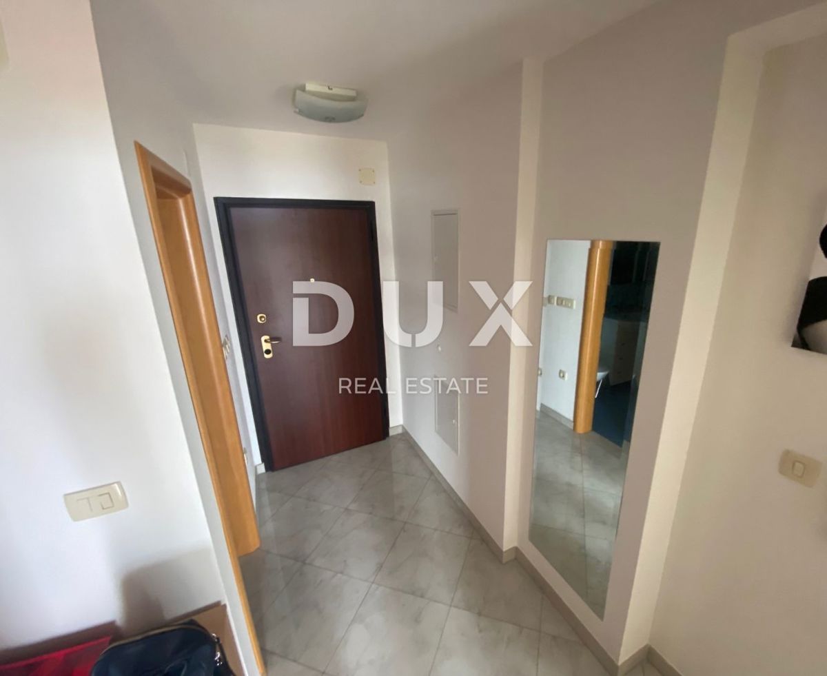 RIJEKA, KASTAV - Appartamento con 2 camere da letto + soggiorno con vista panoramica sul mare + 2 posti auto! OPPORTUNITÀ!