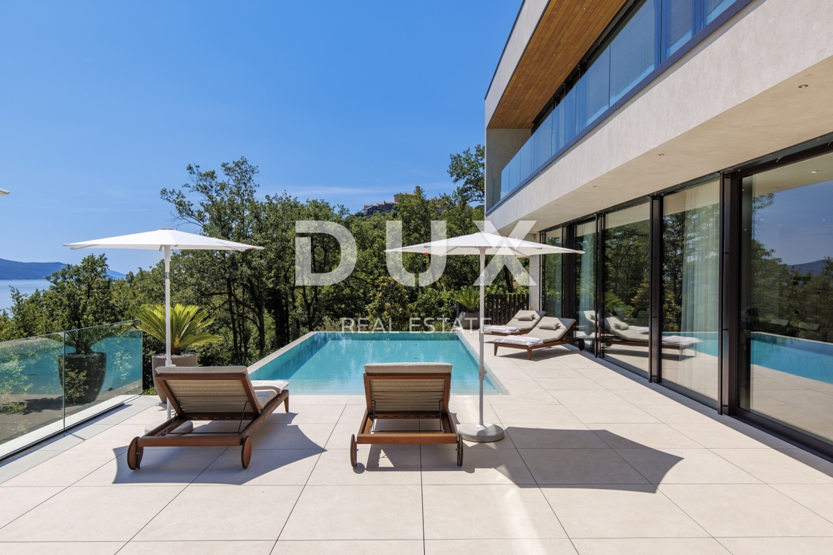OPATIJA, MOŠĆENIČKA DRAGA - villa di lusso con piscina in una posizione privilegiata con vista panoramica sul mare