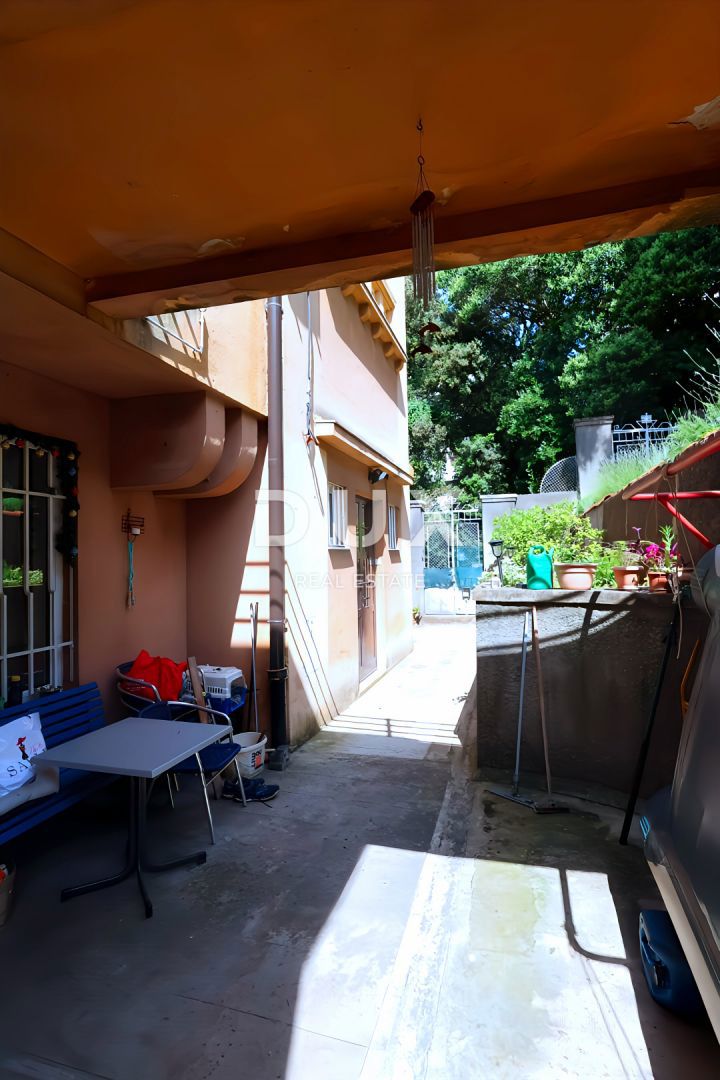 Casa Pećine, Rijeka, 410m2