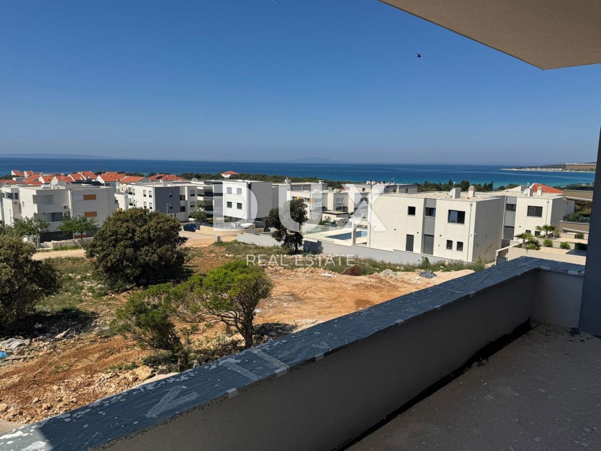 ISOLA DI PAG, NOVALJA - eccezionale appartamento con 2 camere da letto + soggiorno in una posizione privilegiata