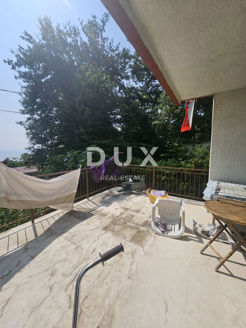OPATIJA, IKA - appartamento 80m2, soggiorno + 2 camere da letto, piano terra, con vista mare e grande terrazza + giardino ca. 125m2