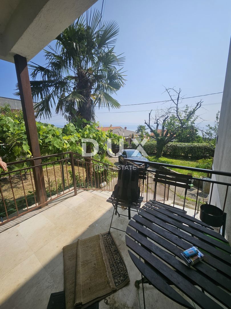OPATIJA, IKA - appartamento 80m2, soggiorno + 2 camere da letto, piano terra, con vista mare e grande terrazza + giardino ca. 125m2