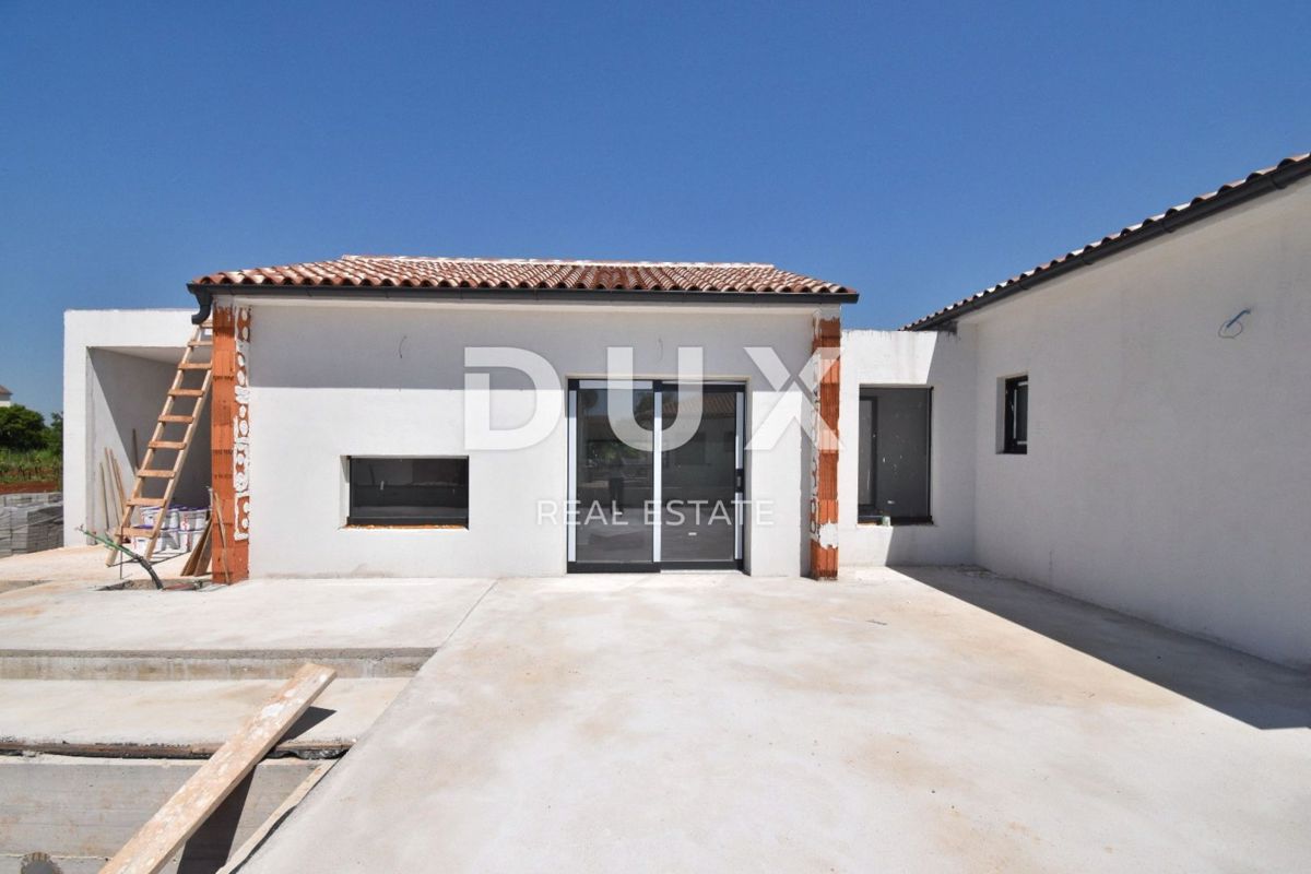 ISTRIA, LIŽNJAN (dintorni) - Nuova moderna casa a un piano in posizione tranquilla!