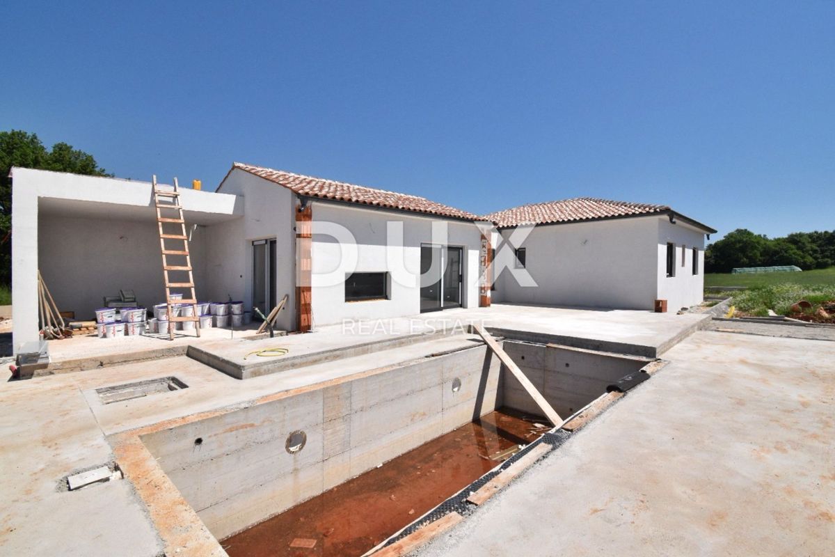 ISTRIA, LIŽNJAN (dintorni) - Nuova moderna casa a un piano in posizione tranquilla!