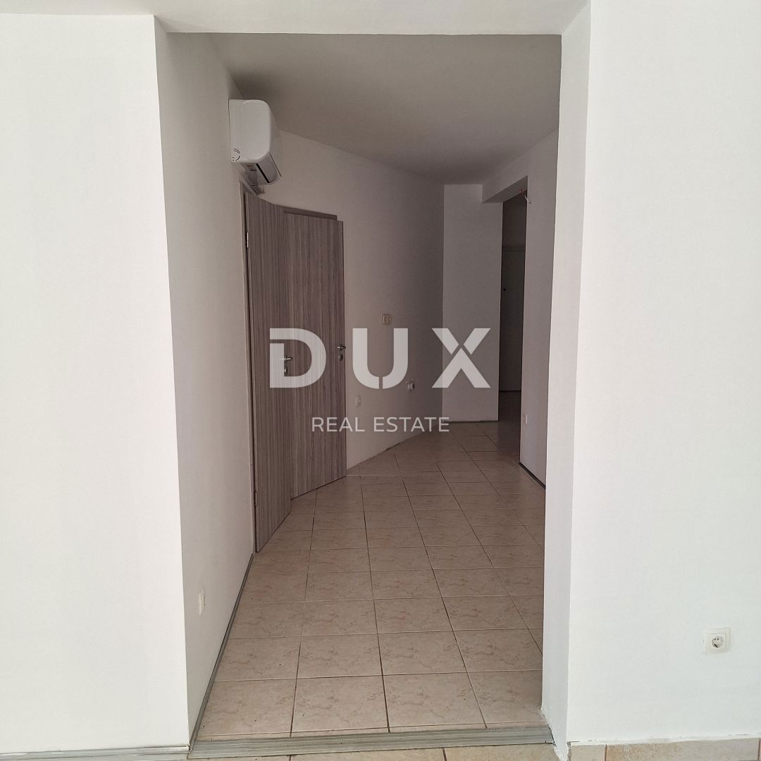 ISOLA DI KRK, CITTÀ DI KRK - Appartamento 69 m2 + giardino 150 m2