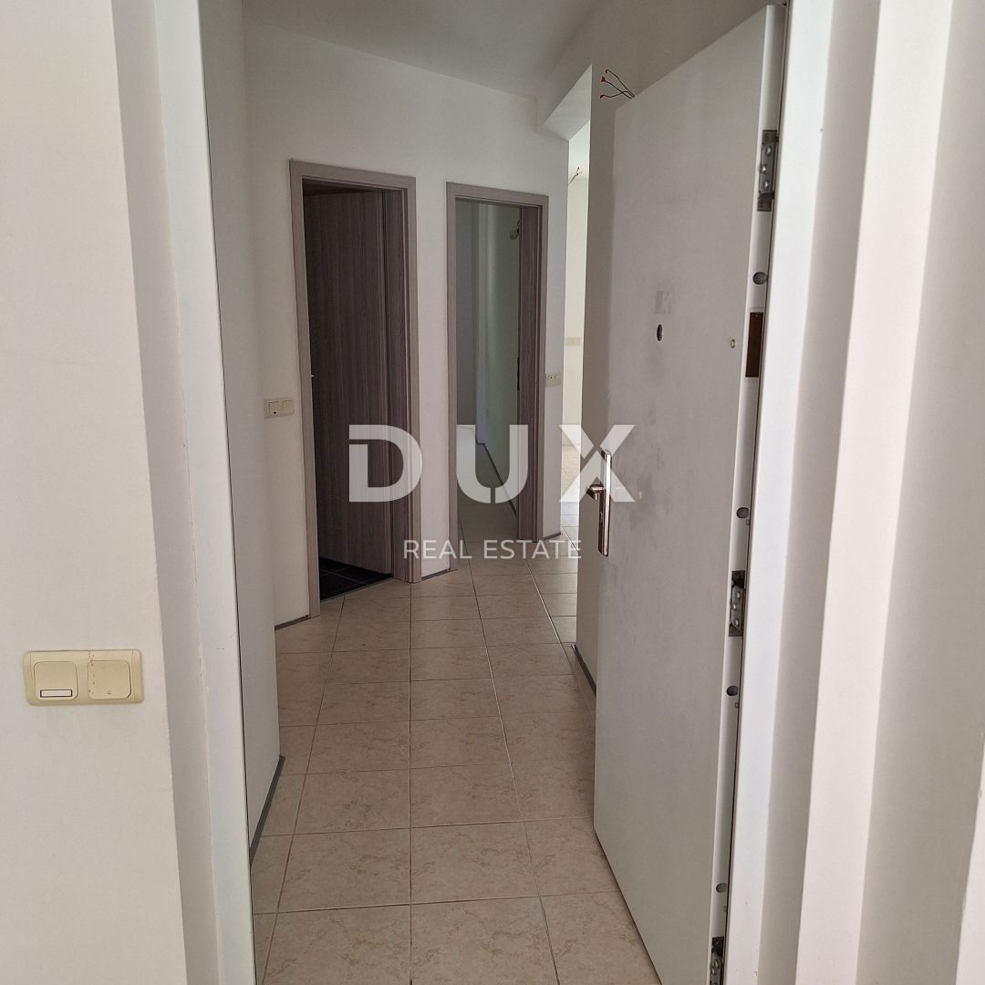 ISOLA DI KRK, CITTÀ DI KRK - Appartamento 69 m2 + giardino 150 m2