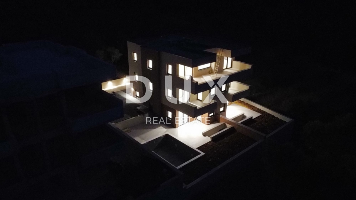 NOVALJA, JAKIŠNICA - Appartamento 58m2 al primo piano con una bellissima vista sul mare