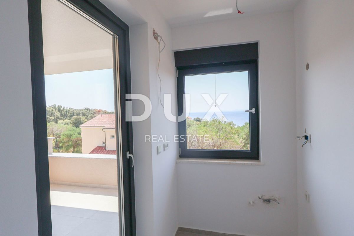 NOVALJA, JAKIŠNICA - Appartamento 58m2 al primo piano con una bellissima vista sul mare