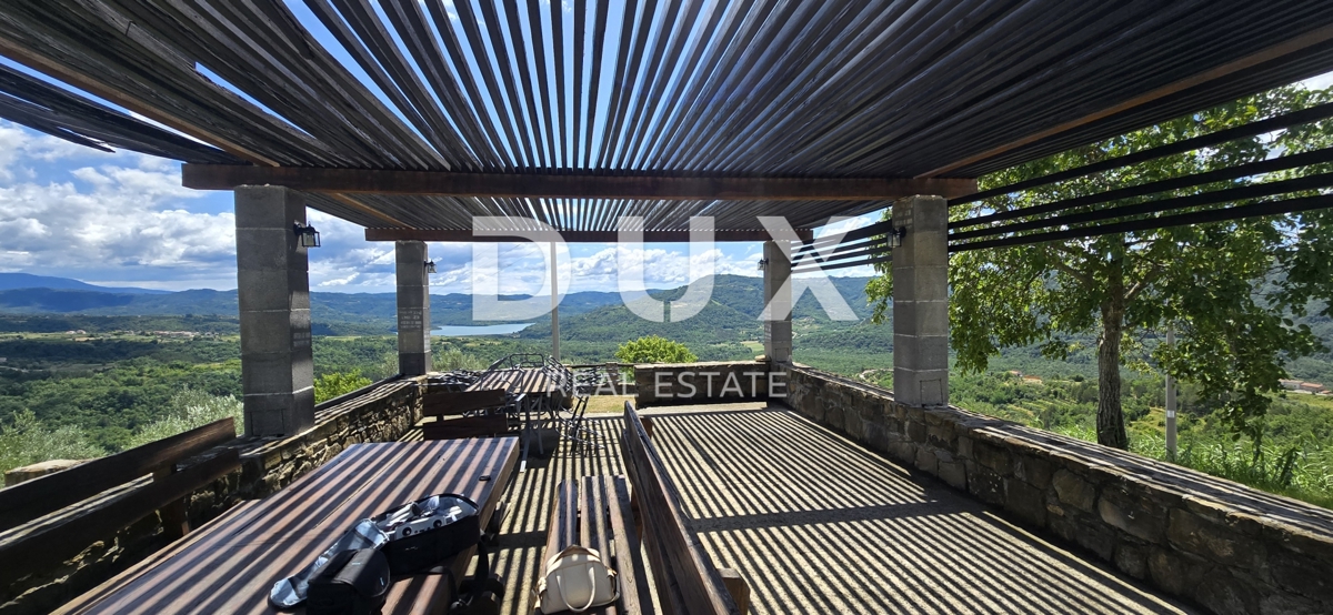 ISTRIA, MOTOVUN - Grande tenuta di 170.000 m2, la vista più bella dell'Istria - Lago Butoniga, Učka, Ćićarija, Montona e la foresta del tartufo di Montona!