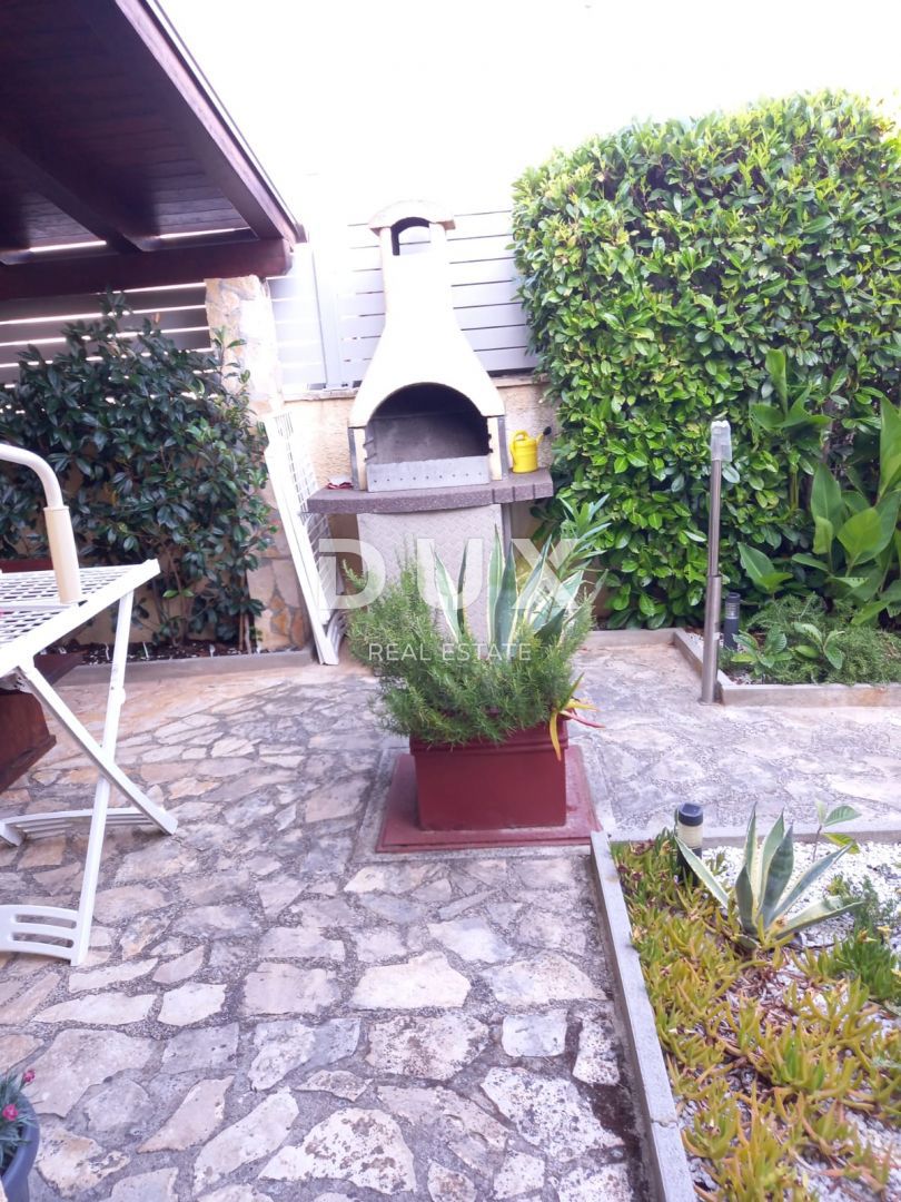 ISTRIA, VOLME - Appartamento con ampia terrazza, verde e tranquillità assoluta