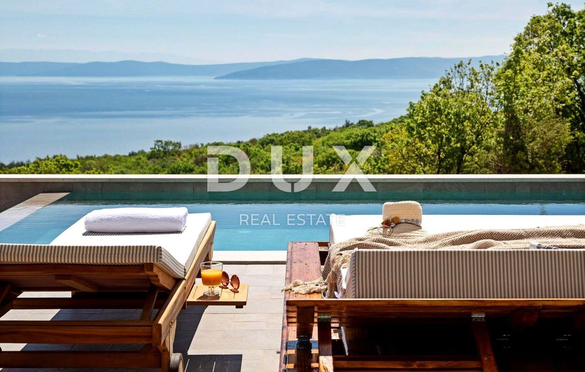 ISTRIA, RABAC - Una villa straordinaria con una vista spettacolare sul mare