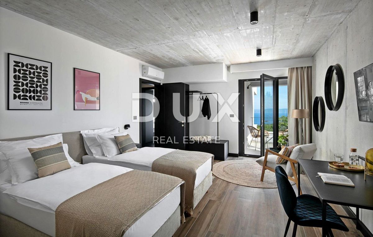 ISTRIA, RABAC - Una villa straordinaria con una vista spettacolare sul mare