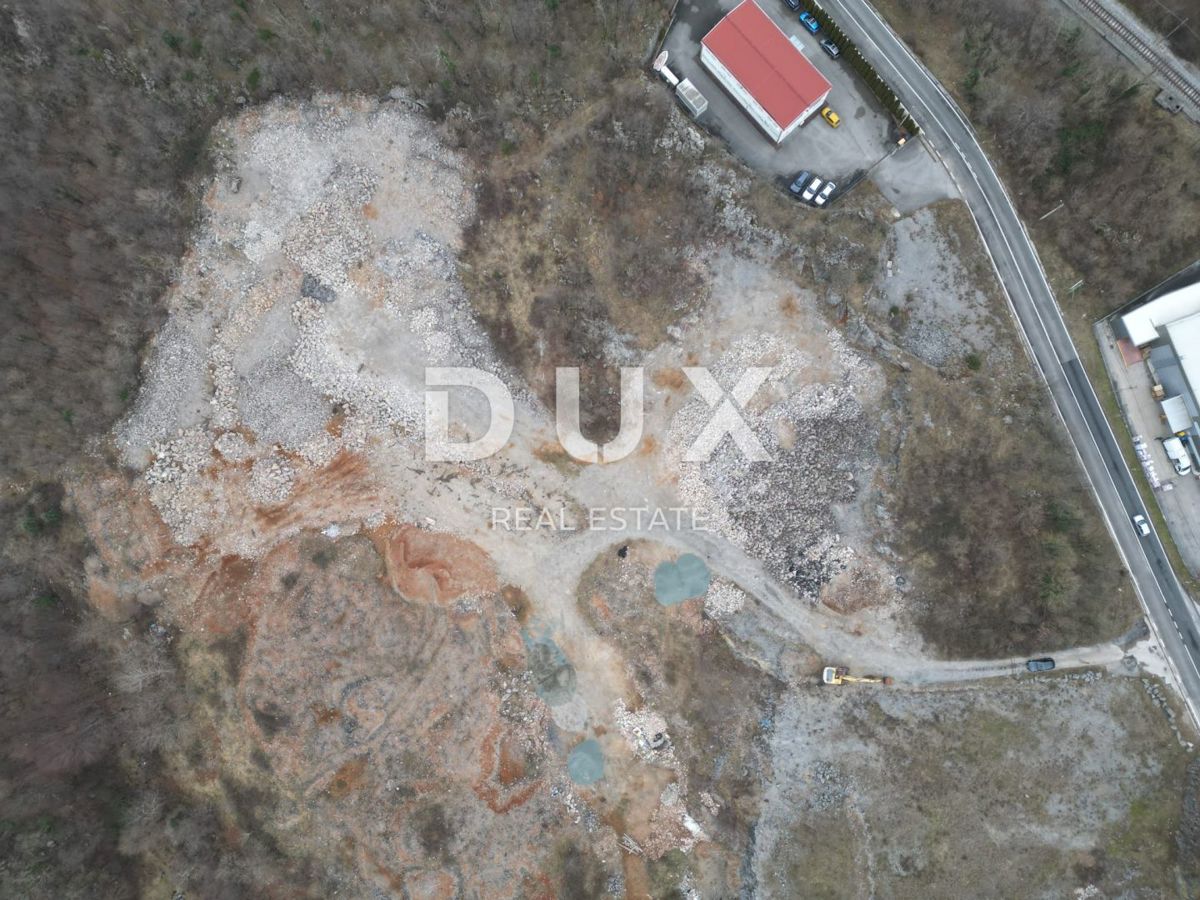 MATULJI, PERMANI - Terreno edificabile di 10000 m2 nella zona di lavoro per magazzini/capannoni, ZONA M
