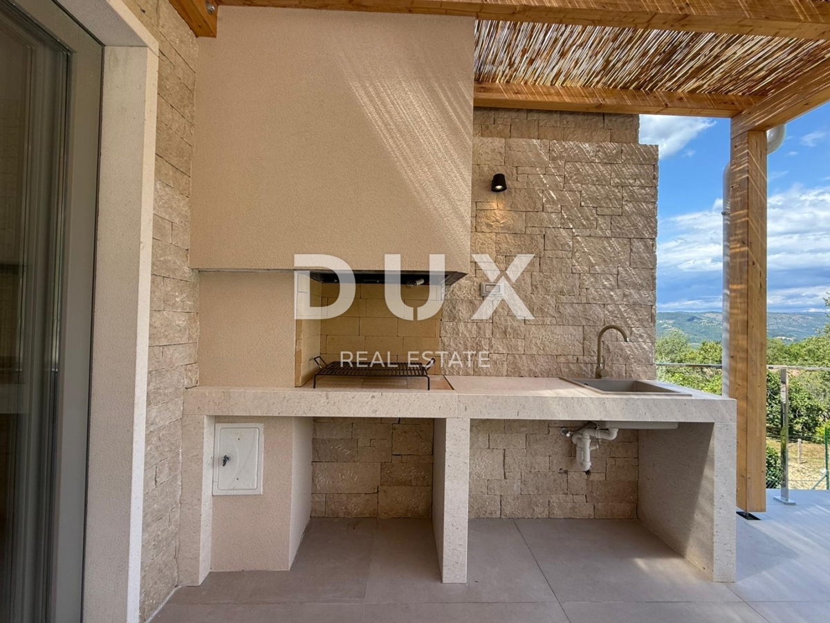 ISTRIA, MOTOVUN - Casa moderna con piscina