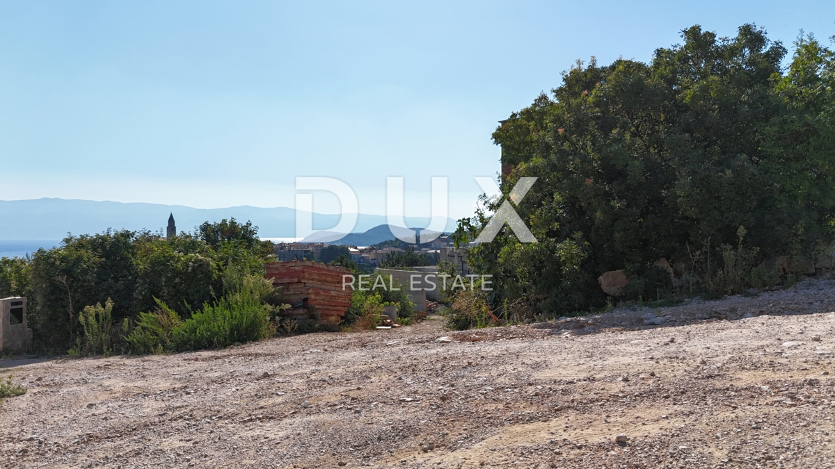 ISOLA DI KRK, VRBNIK - Terreno edificabile perfetto - 200 m dal mare