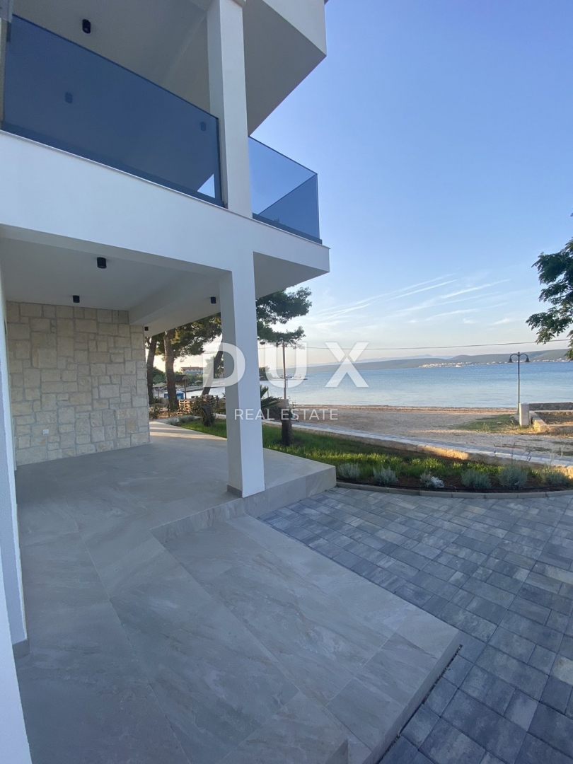 NEVIĐANE, PAŠMAN - Nuovo condominio in prima fila sul mare