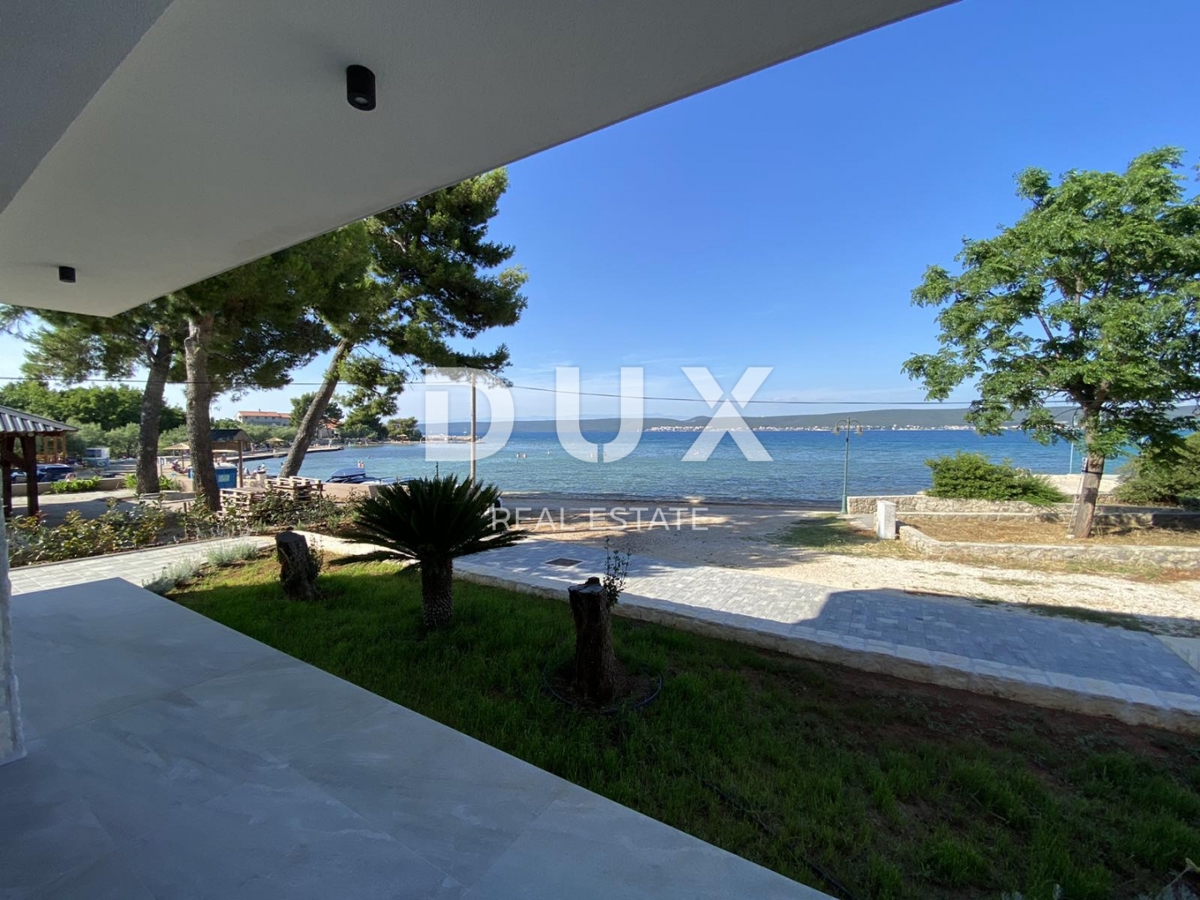 NEVIĐANE, PAŠMAN - Nuovo condominio in prima fila sul mare