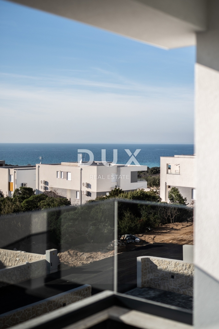 ISOLA DI PAG, NOVALJA - Villa con 4 camere da letto, piscina e sauna, 148,50 m2