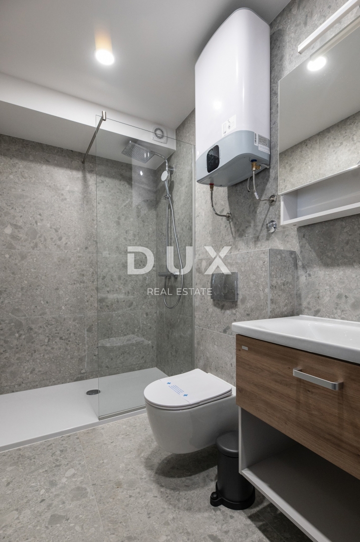 ISOLA DI PAG, NOVALJA - Villa con 4 camere da letto, piscina e sauna, 148,50 m2