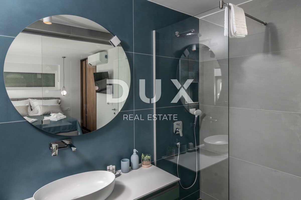 ISOLA DI PAG, NOVALJA - Villa con 4 camere da letto, piscina e sauna, 148,50 m2