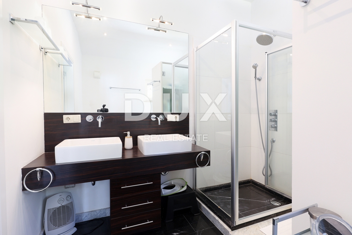 OPATIJA, LOVRAN – Attico con Piscina, Giardino e Vista Panoramica