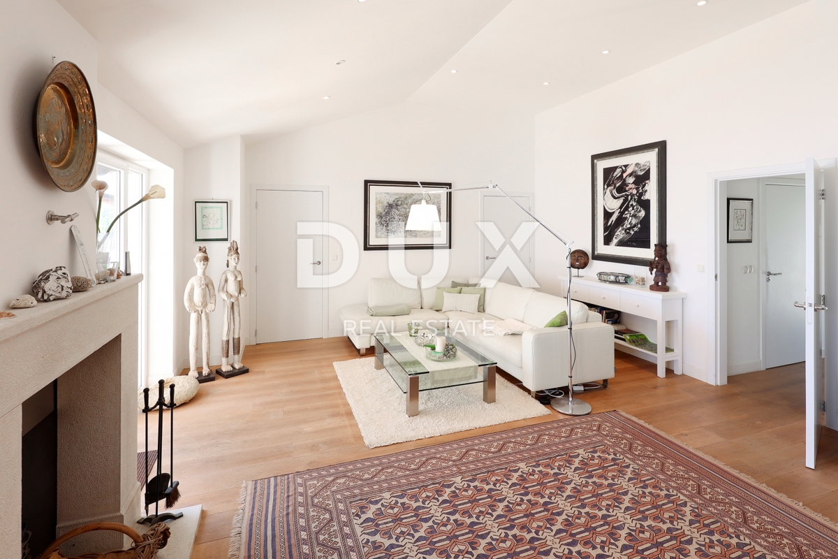 OPATIJA, LOVRAN – Attico con Piscina, Giardino e Vista Panoramica