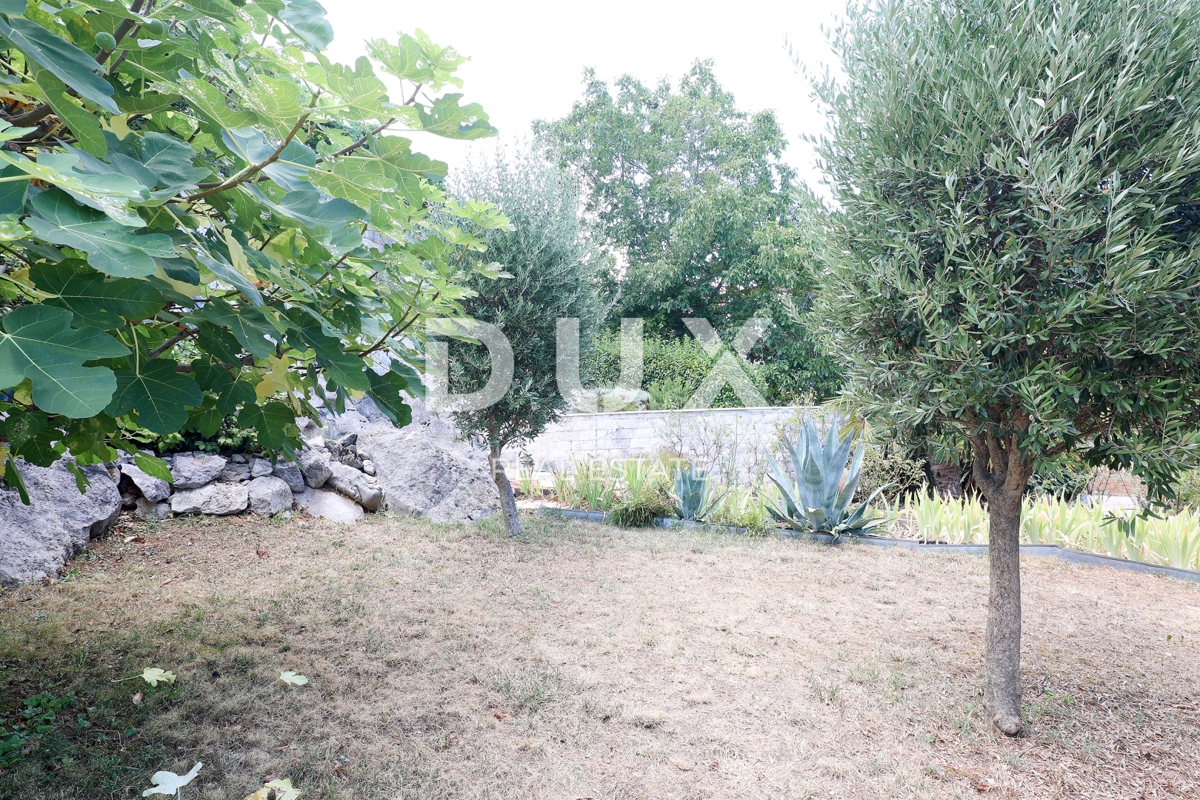 OPATIJA, LOVRAN – Attico con Piscina, Giardino e Vista Panoramica