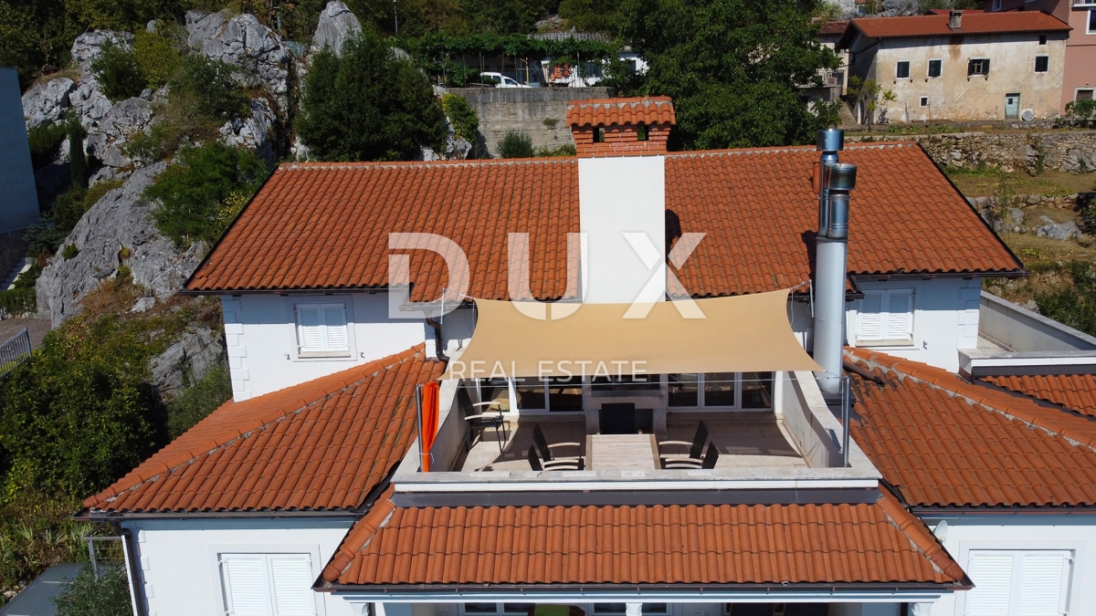 OPATIJA, LOVRAN – Attico con Piscina, Giardino e Vista Panoramica