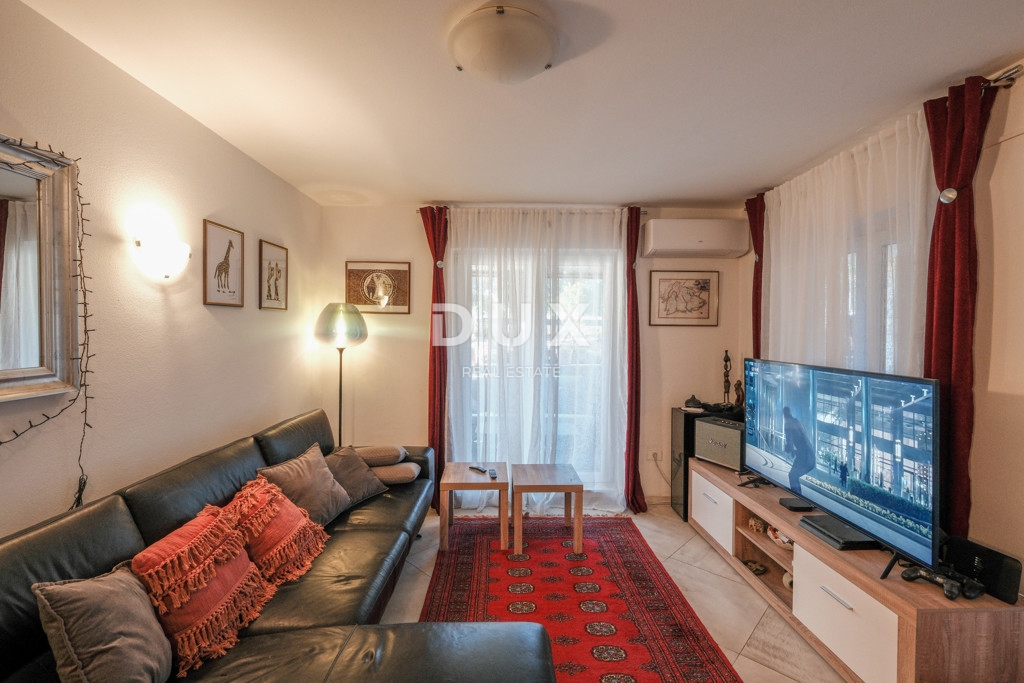 ISTRIA, MEDULIN - Appartamento con due camere da letto con giardino e terrazza a soli 200 metri dal mare