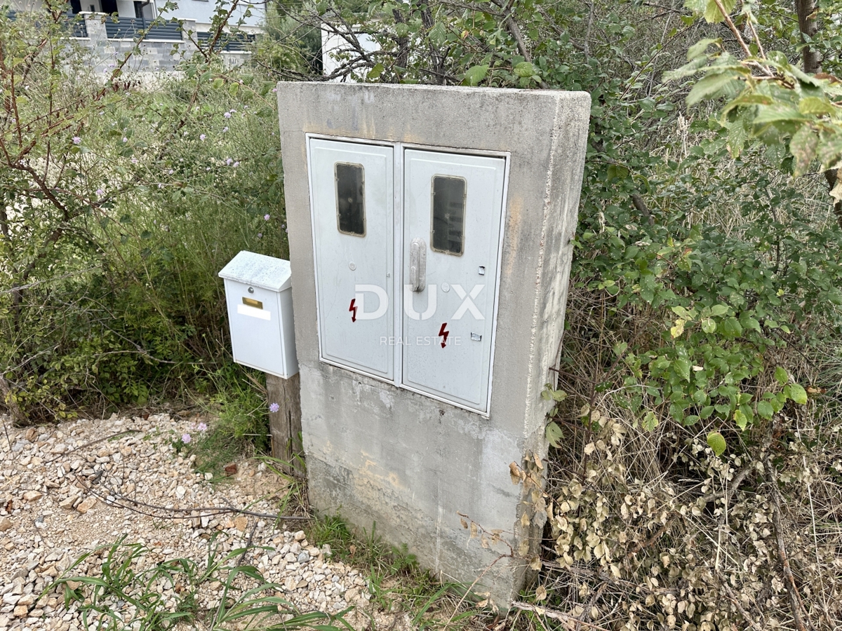 ISTRIA, BUIE, CASTEL - Terreno con permesso di costruire valido