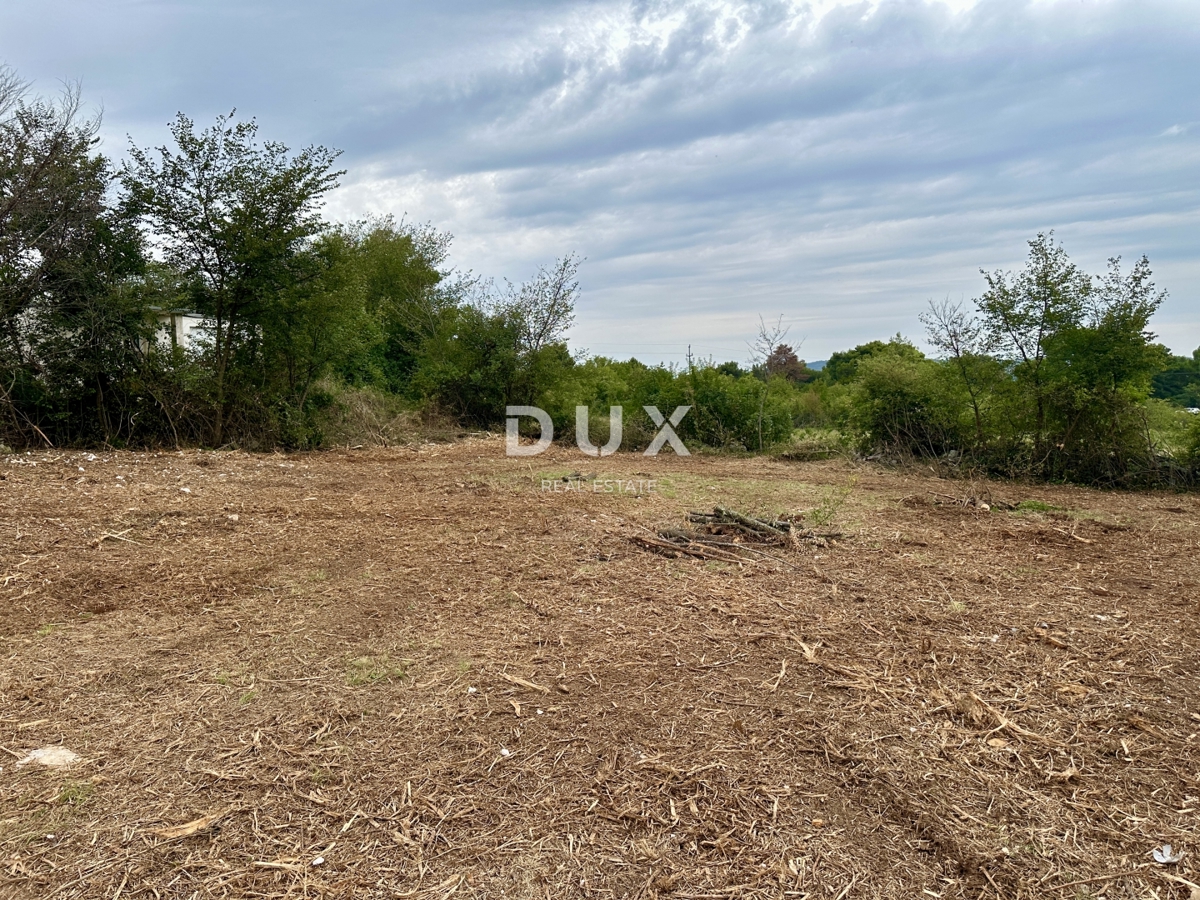 ISTRIA, BUIE, CASTEL - Terreno con permesso di costruire valido