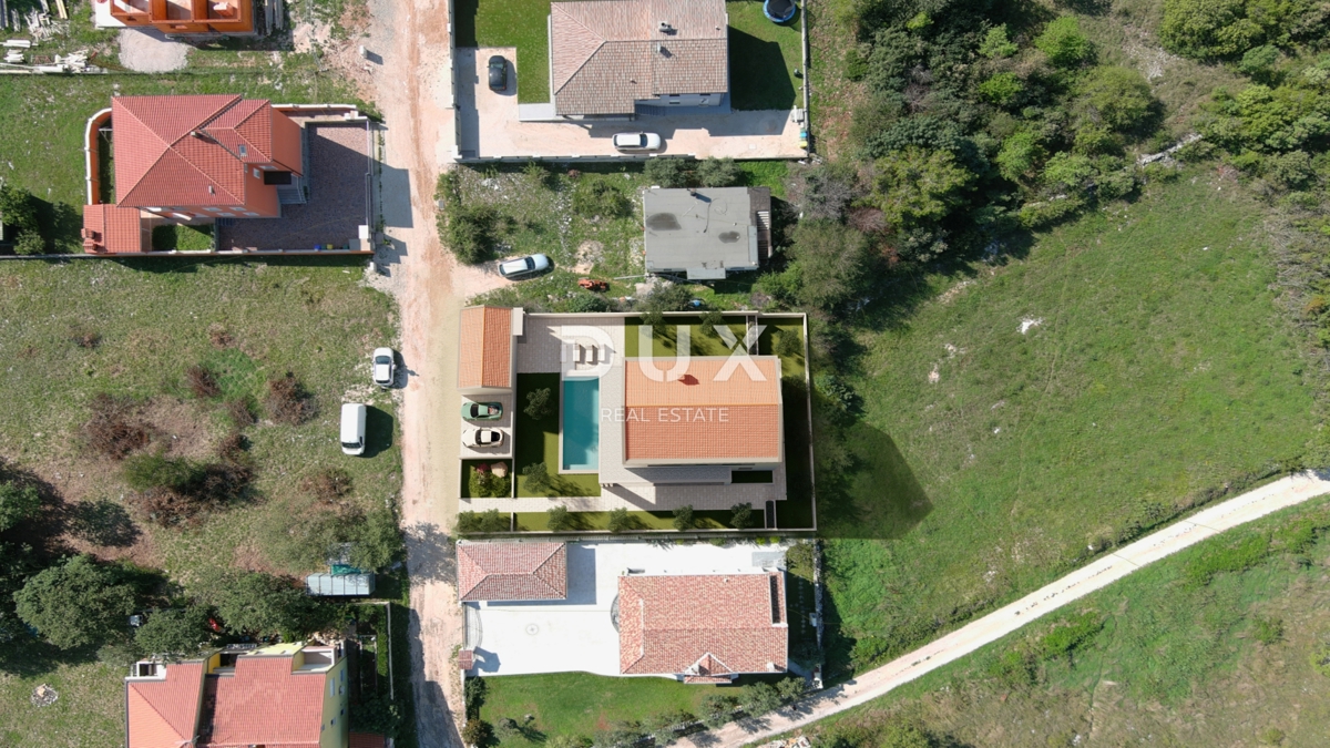 ISTRIA, BUIE, CASTEL - Terreno con permesso di costruire valido