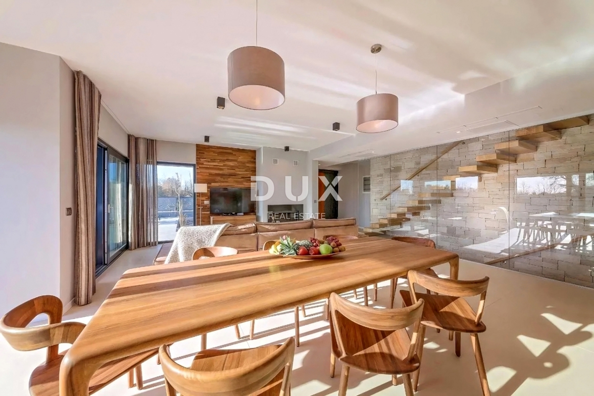 ISTRIA, PARENZO - Casa moderna con piscina vicino al mare